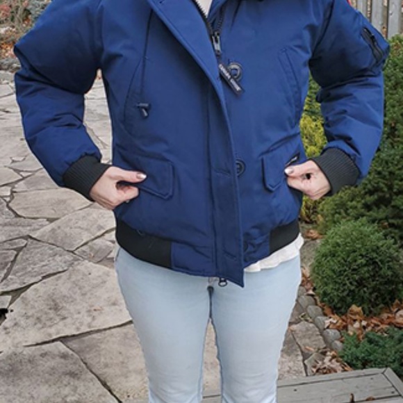 Canada Goose Bomber Jacket - Women's - Picture 3 of 6